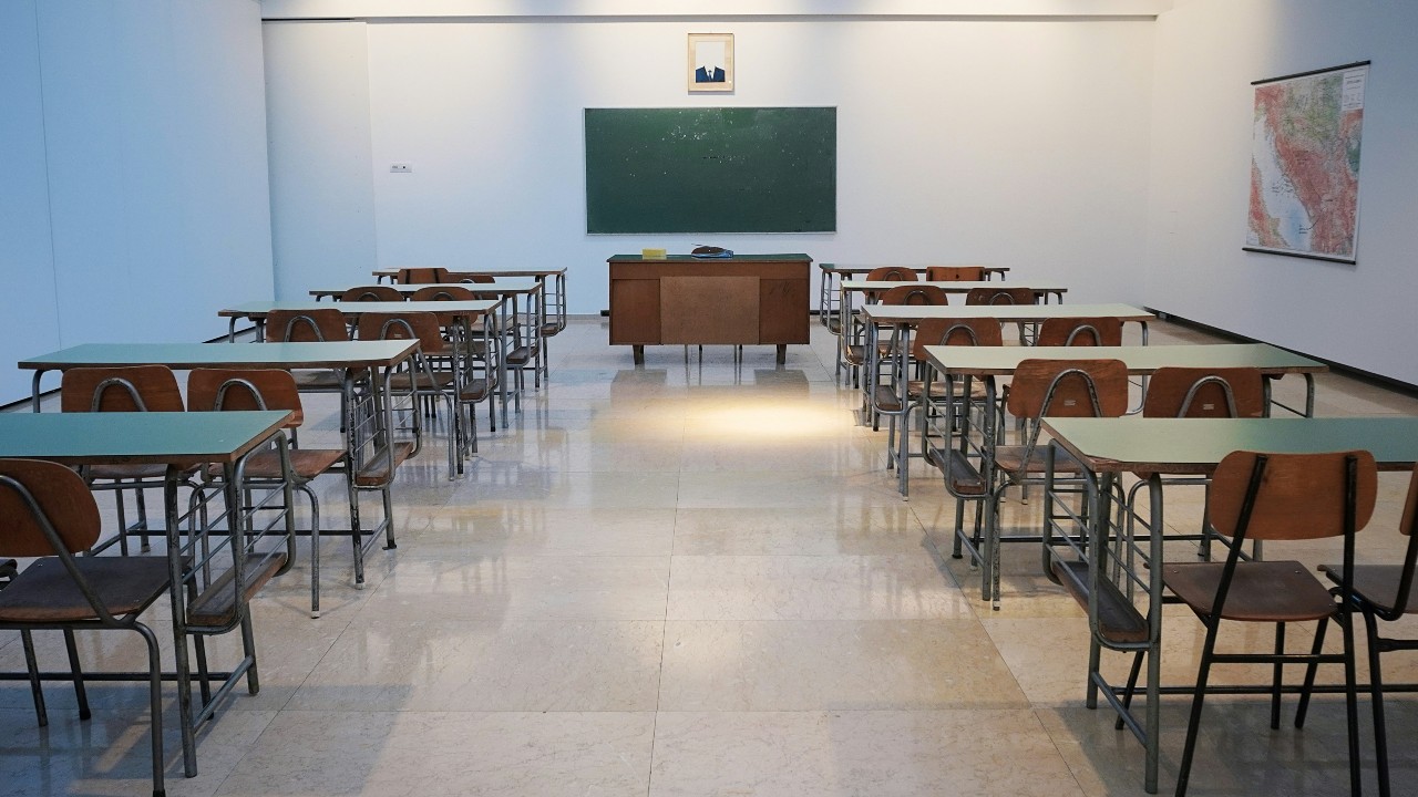 Responsabilità della scuola per la rottura di un gradino